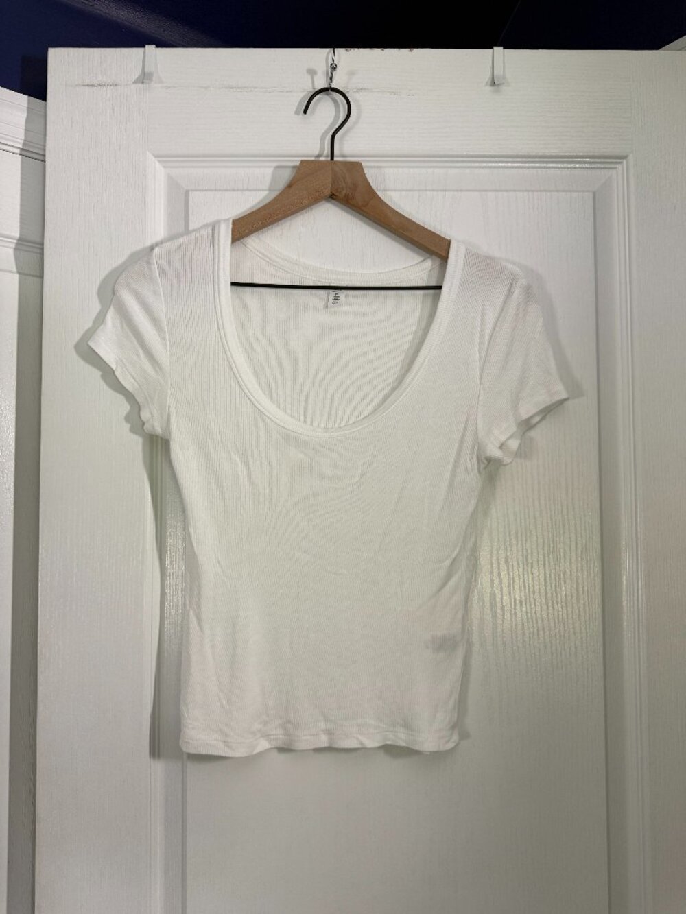 EUC - BP Scoop Neck White Tee - Size Medium